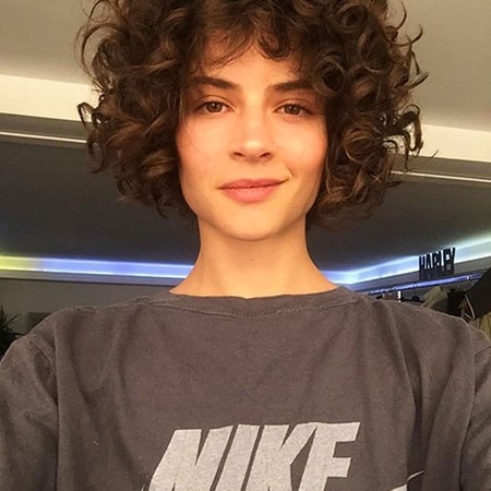 Short Curly Style