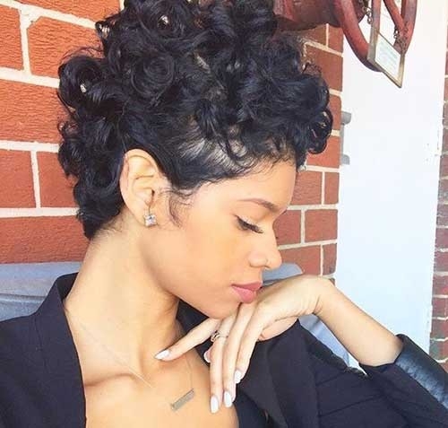 Trendy Curly Short Hairstyle