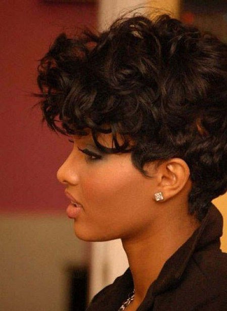Short Haircuts for Black Women with Round Faces