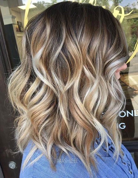 Wavy Hair with Highlights