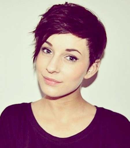 Short and Cute Spiky Pixie Hairstyle for Girls