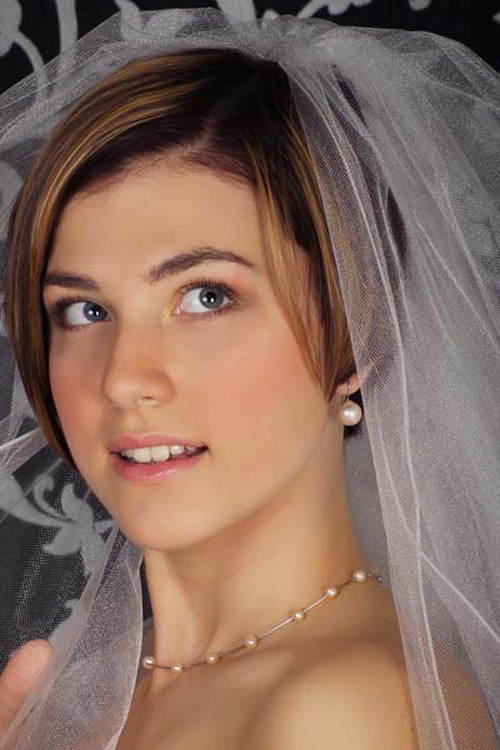 Best-wedding-veils-for-short-hair