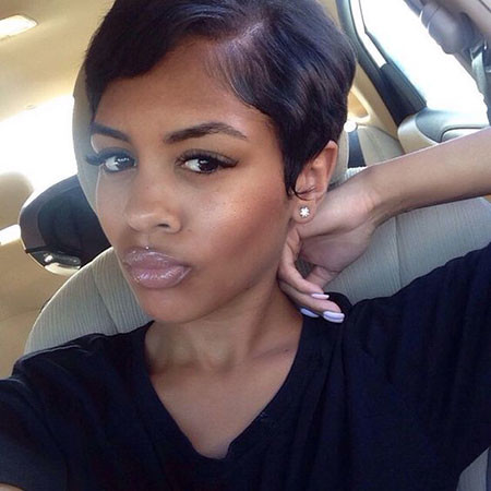 Cute Pixie Hairstyle for Black Women
