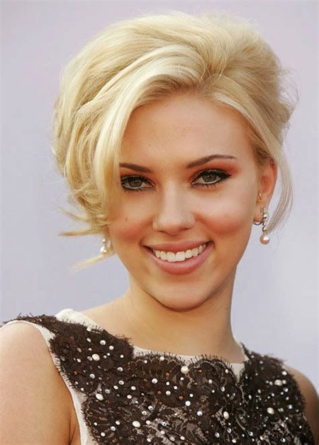 Scarlett Johansson Short Hairstyle