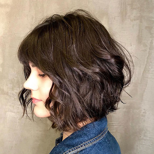 Short Bob Hairstyle for Thick Hair