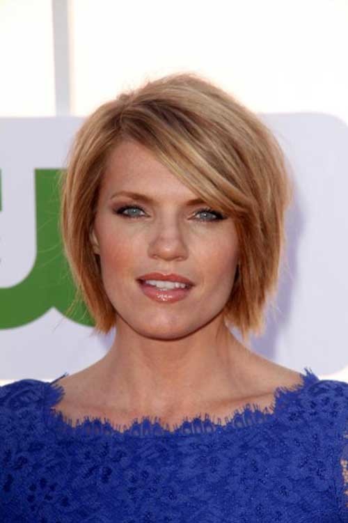 Side Swept Hairstyle for Short Straight Fine Choppy Hair