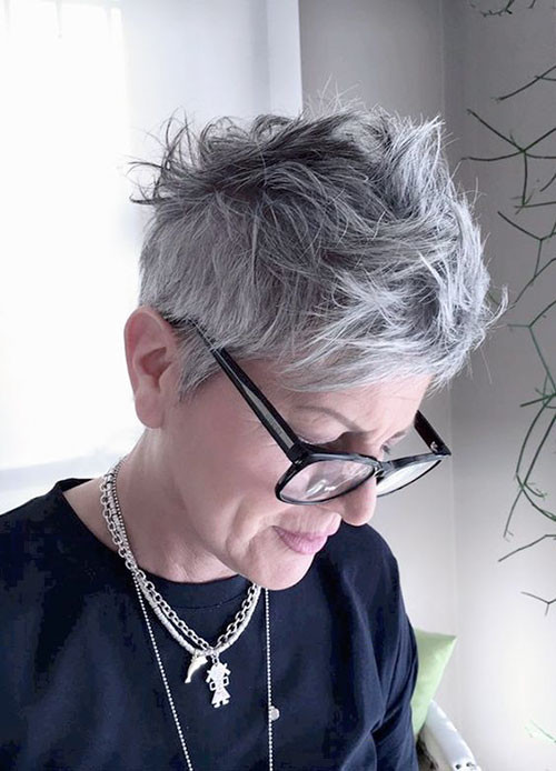 16 pixie cuts for older women