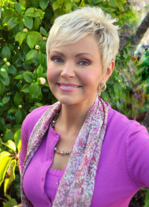 21 pixie haircuts for older women