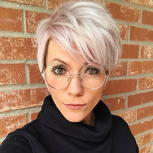22 pixie haircuts for women over 40
