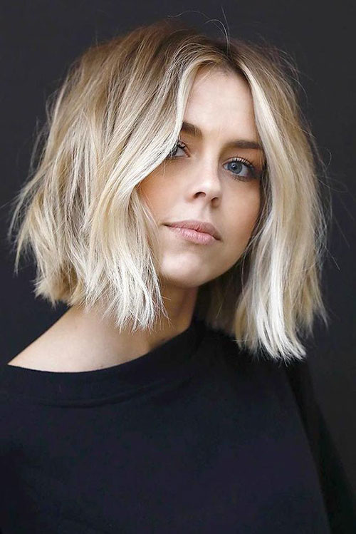 26 short brown hair with blonde highlights