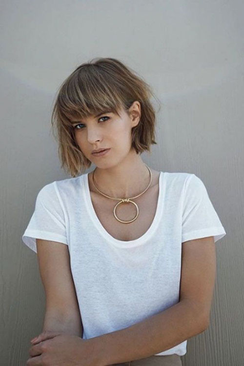 43 short layered hairstyles with bangs for fine hair