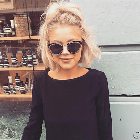 Blonde Hairtyle with Sunglasses