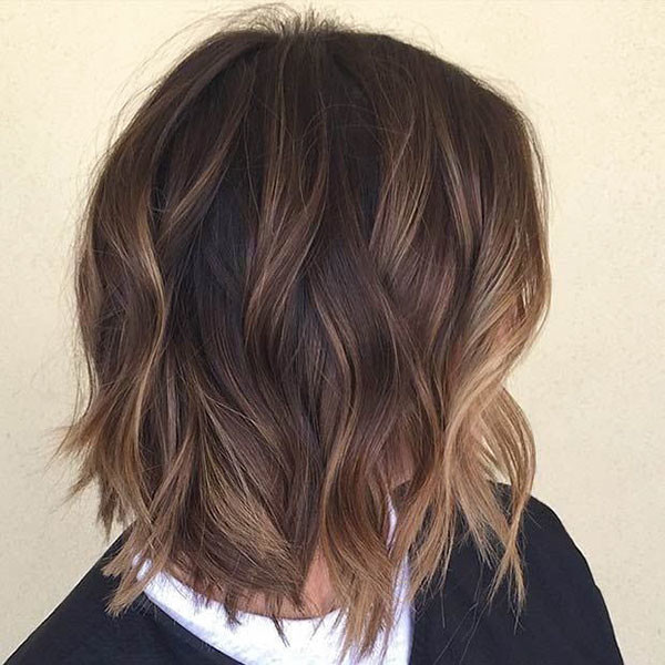 22 short hairstyles for thick wavy hair