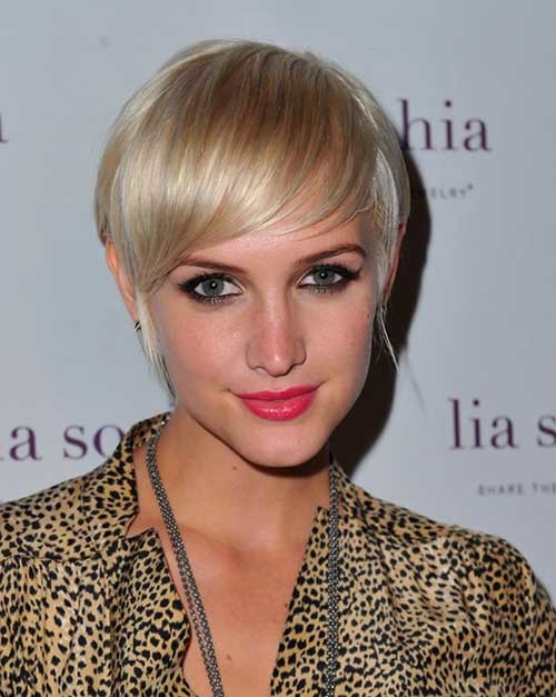 Chic Hairstyle for Pixie Cut with Long Bangs