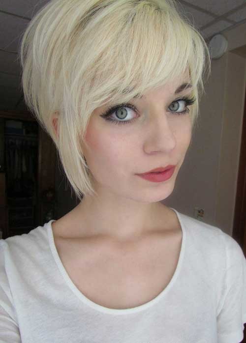 Cute Blonde Pixie Hair with Long Side Bangs