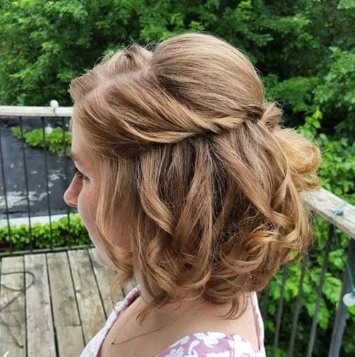 Simple Twisted Hairstyle for Short Hair