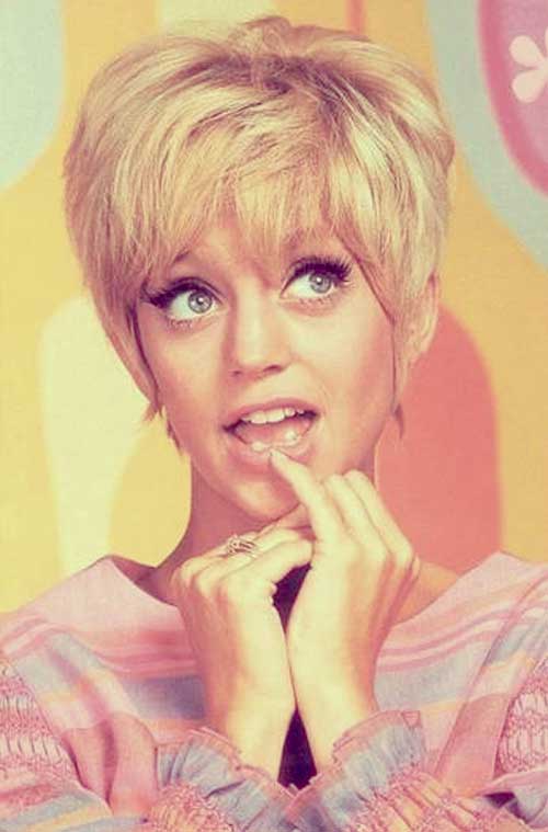 Goldie Hawn short hairstyle