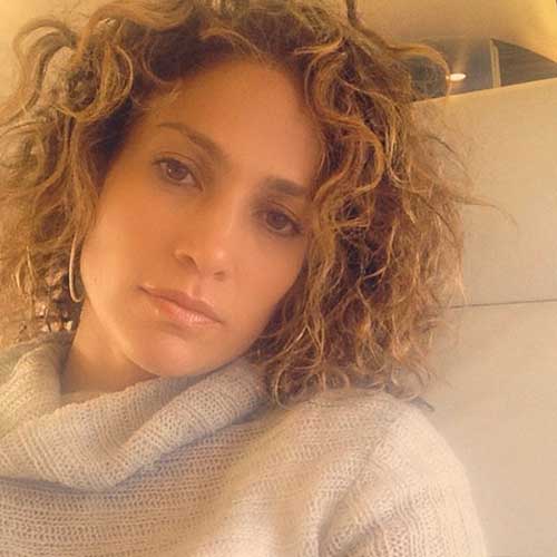 Jennifer Lopez’s Natural Short Curly Hair