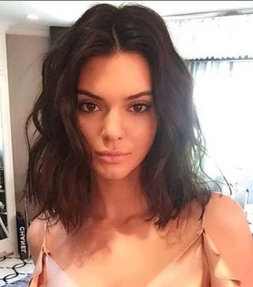 Kendall Jenners Textured Waves Lob