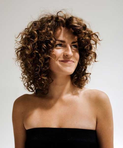 Layered Curly Hairstyle for Girls