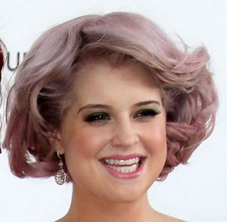 Pastel Purple Short Hair with Inverted Ends