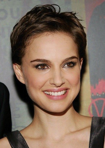 Short Hairstyles for Women with Square Faces 2