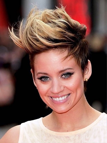 Short Hairstyles for Women with Square Faces 5