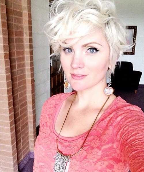 Blondie Pixie Cut for Curly Hairstyle