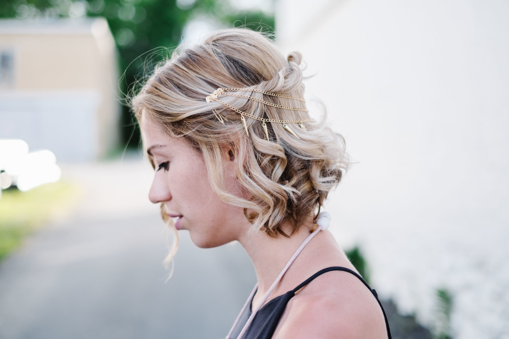 Accessorized Short Wavy Hairstyle
