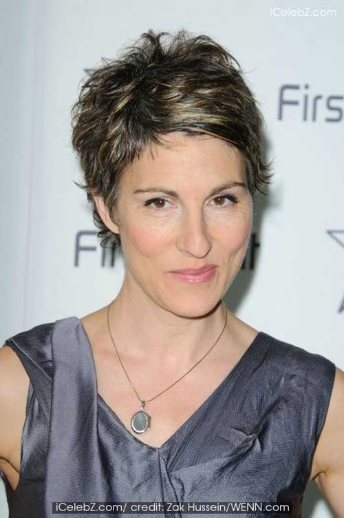 Ideas of Short Hairstyles for Women Over 50.4