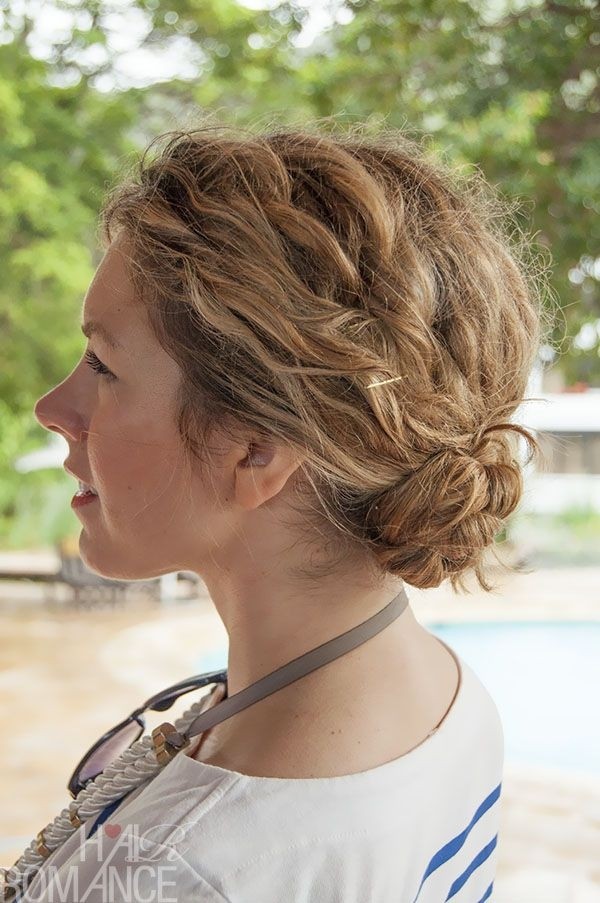 Loose Bun Braid in Curly Hairstyle