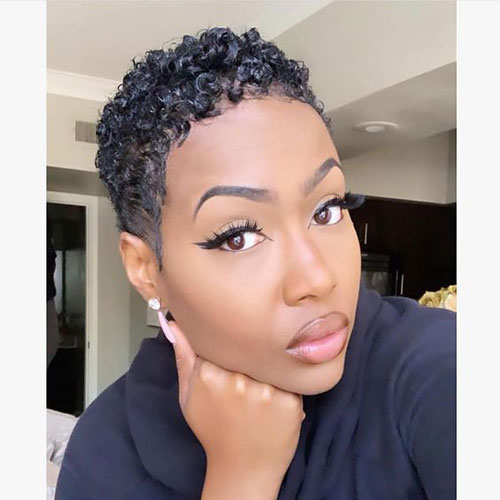 Natural Hairstyles for Short Hair 5