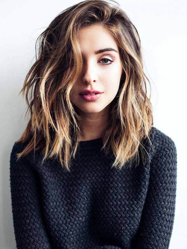 Messy middle sized trendy hairstyle for this fall