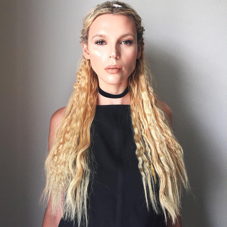 French Twists with Crimped Waves