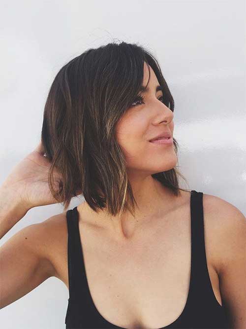Nice Short Highlighted Haircut for Women