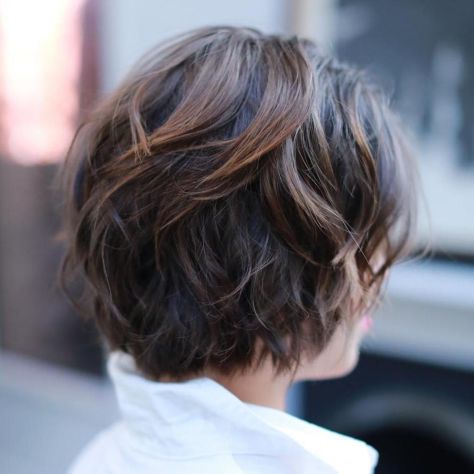 Short Wavy Cut with Messy Layers