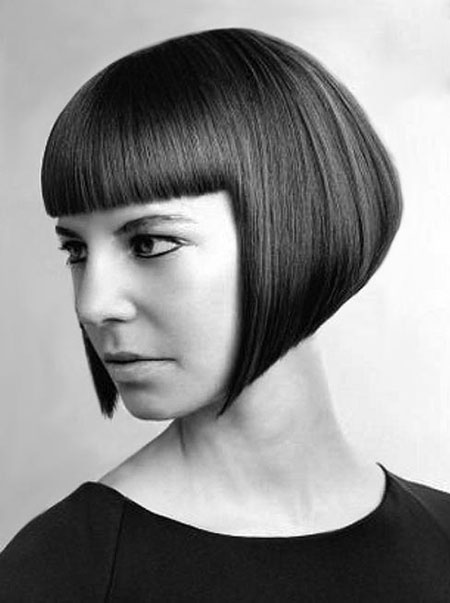 Side View of Short Bob Hair with Bouncy Top