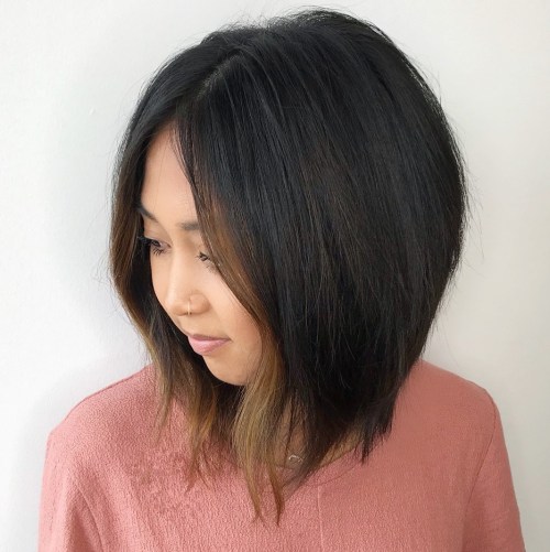 Angled Lob with Face Framing Highlights