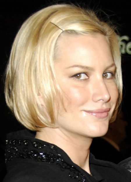 Side Pinned Short Bob Hairstyle