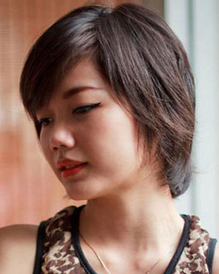 Simple and Cute Bob Hairstyle