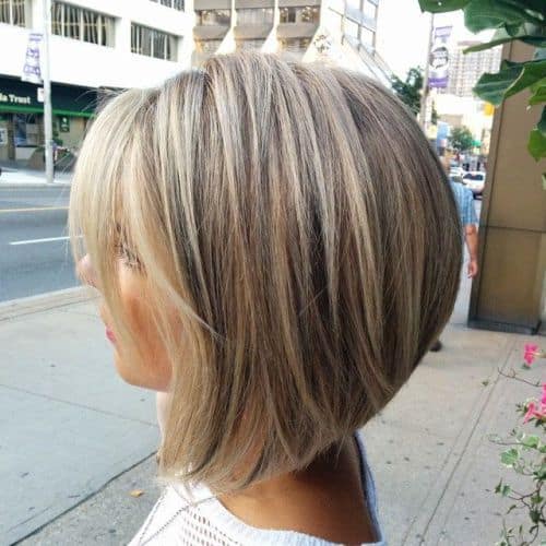 Cute Bobs Hairstyles for Women 19