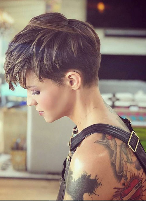 Ideas for An Amazing Textured Pixie Cut 10