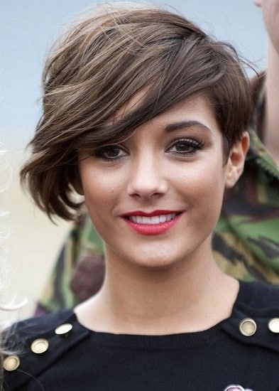 Quick Short Weave Hairstyles for Women 22