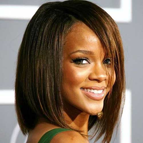 Rihanna’s Nice Straight Bob Hairstyle