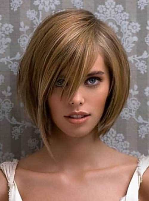 Textured bob with stray strands