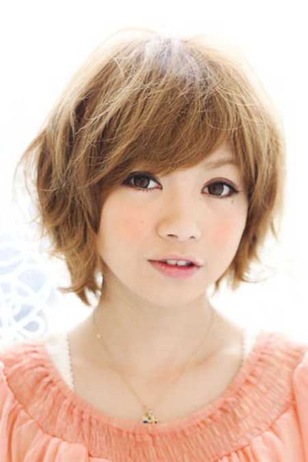 Asians Simple Cute Bob with Messy Look