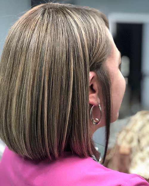 Sexy Short Blonde Haircut for Women