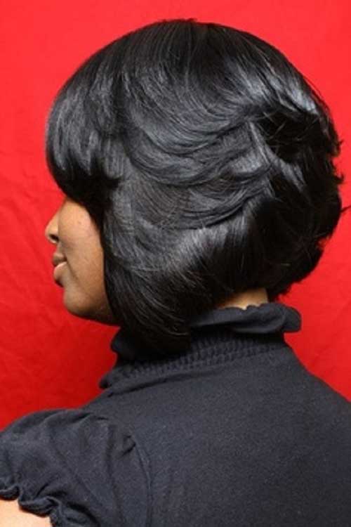 Short Feathered Layered Bob Hairstyle For Black Women