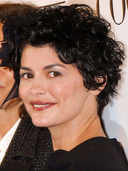Fashionable Black Hairstyle for women over 50